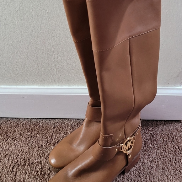 Michael Kors boots - Picture 1 of 3